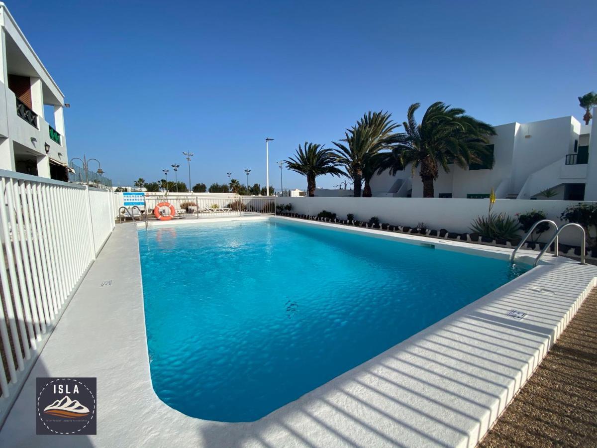 Апартаменты Giulia Puerto Del Carmen Пуэрто дель Кармен Экстерьер фото
